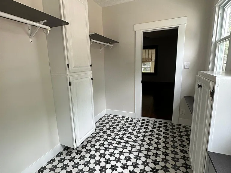 509 N Indiana St — Photo 3