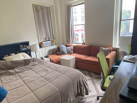 2nd image of 84 E 4th St APT 2