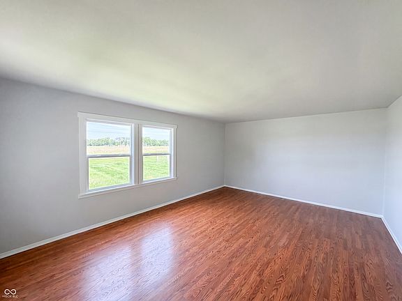 3rd image of 1677 E State Road 234