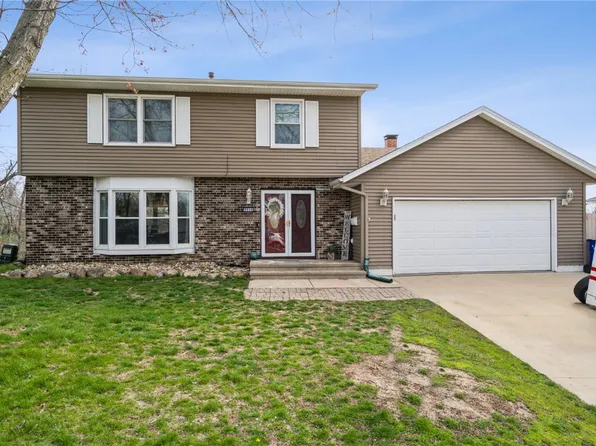 3114 Blue Ridge Ct NE, Cedar Rapids, IA 52402