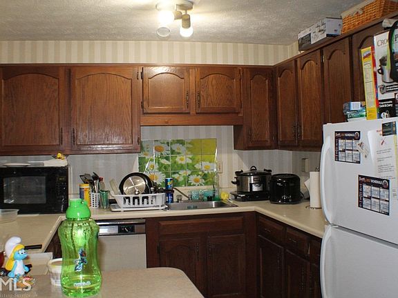 3rd image of 1600 Alexandria Ct SE