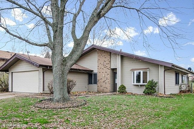 1st image of 5240 Arlington Cir