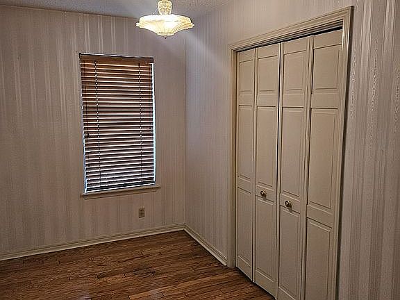 Entry/Storge closet