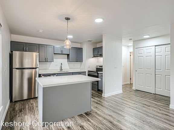 5th image of 109 25th Ave E #301