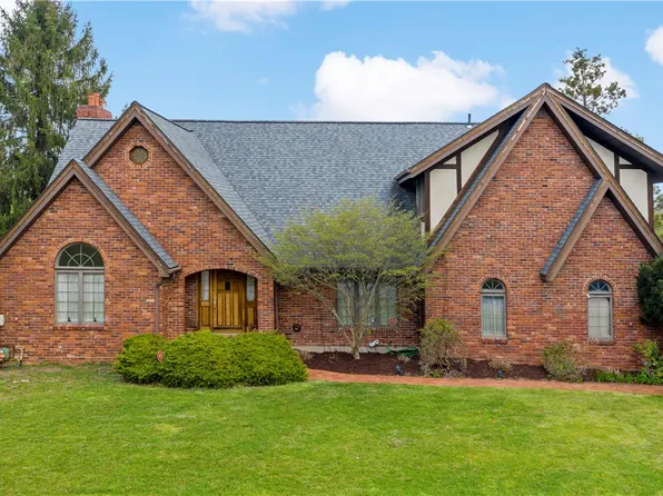 115 Stettler Dr, Clairton, PA 15025