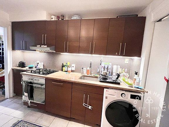 5th image of 383 Atlantic Ave APT 1