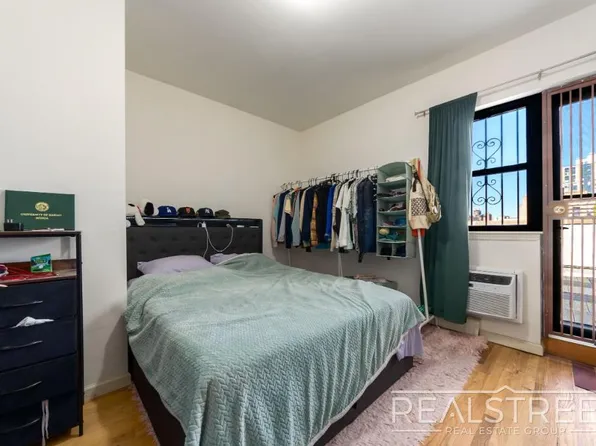 90 Moore Street image 13 of 19