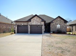 51 Oak Tree Cir, Conway, AR 72032