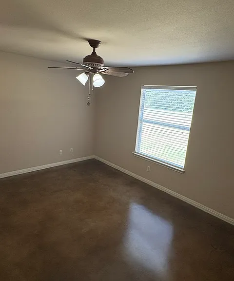 219 Windmill Hl — Photo 9