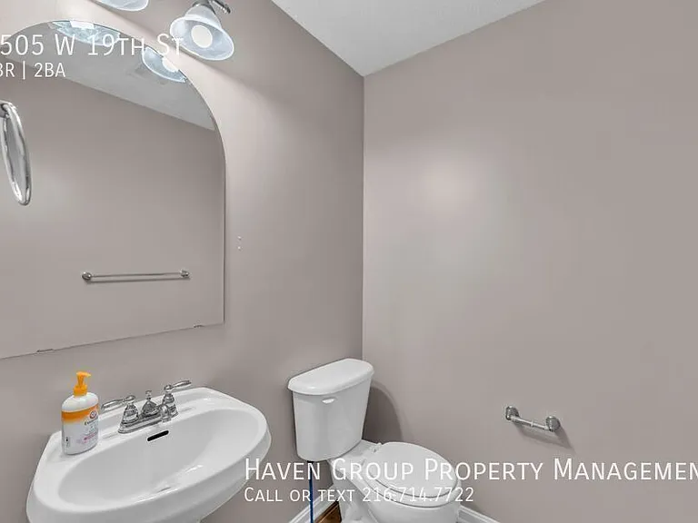 1505 W 19th St — Photo 20