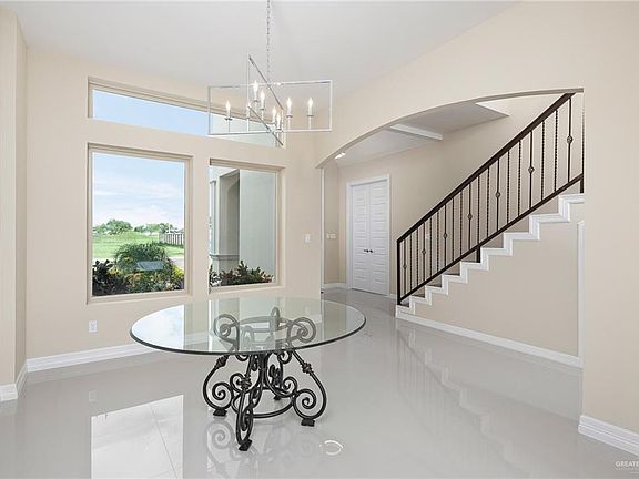 3rd image of 1809 Lago Huron St