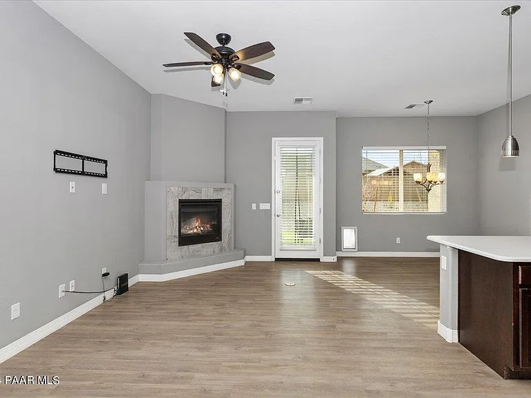6227 E Bower Ln — Photo 3