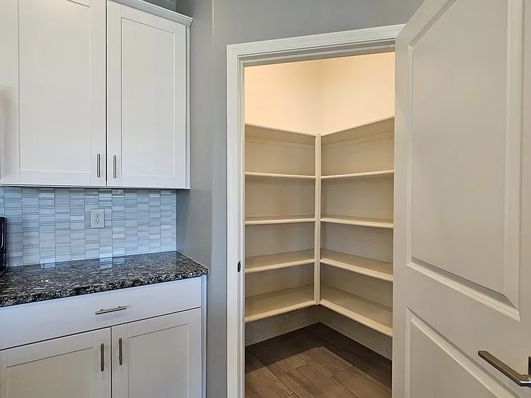10679 W Golson Dr — Photo 11