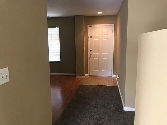 3rd image of 4846 Mossbrook Ln