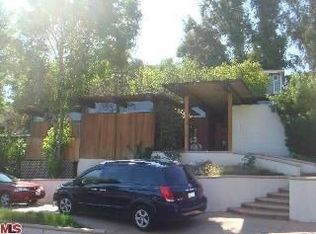 22380 Cass Ave, Woodland Hills, CA 91364