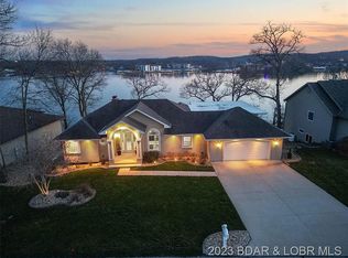 1019 Beacon Ridge Dr, Lake Ozark, MO 65049
