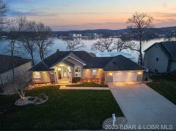 1019 Beacon Ridge Dr, Lake Ozark, MO 65049