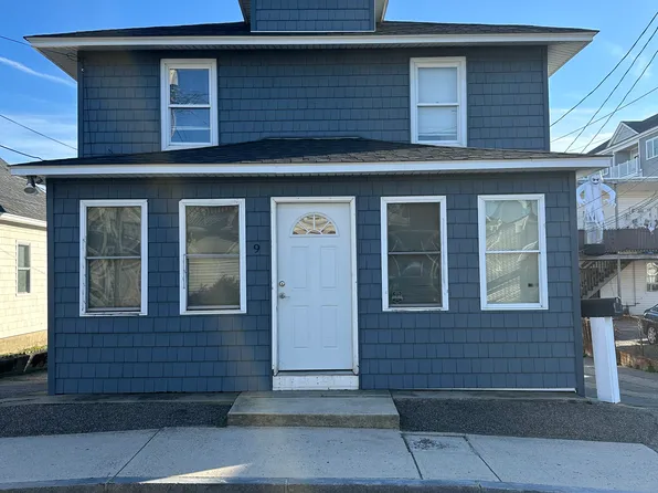 9 M St #1, Hampton, NH 03842
