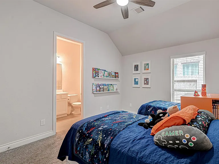 3510 Auburn Creek Cir — Photo 20