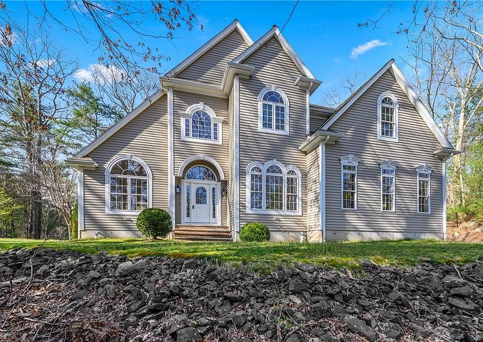 699 Black Plain Rd, North Smithfield, RI 02896 Zillow