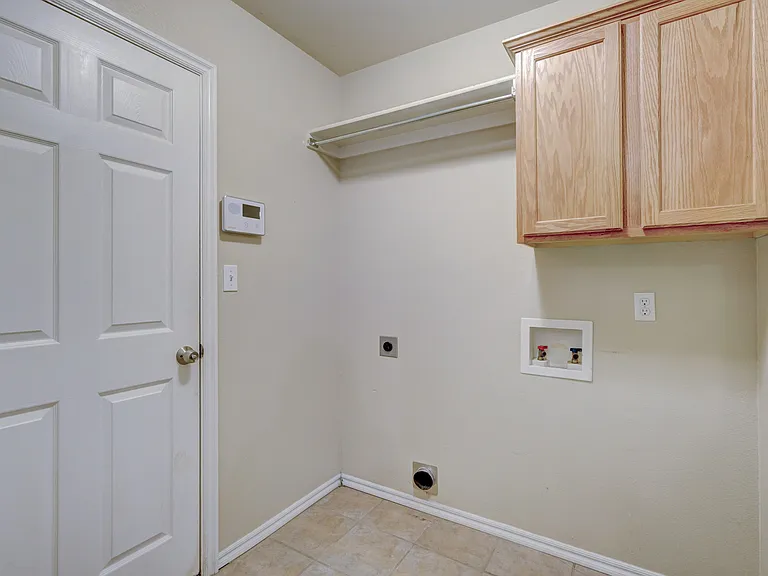 12324 SW 5th St — Photo 16