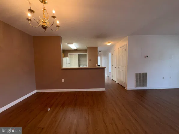 503 Garrison Woods Dr APT 214, Stafford, VA 22556