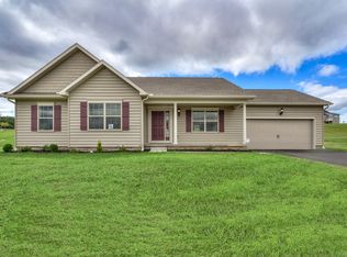 40 Kaitlyn Dr, Hanover, PA 17331