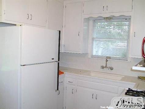 5th image of 446 Harmon Dr