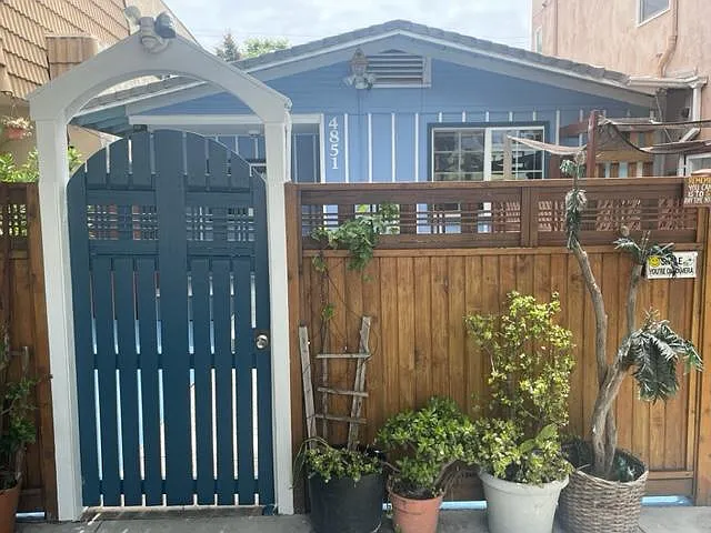 4851 Voltaire St — Photo 4