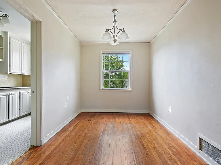 Southdowns Apartments - 4238 — Photo 8
