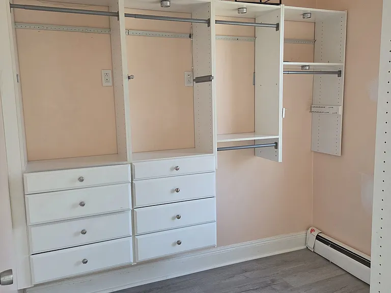 Extra room / Office / Walk-in-closet