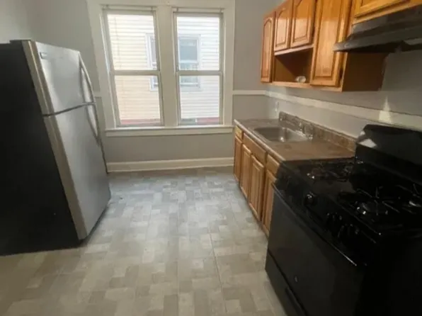 21 Underwood St #R1, Newark, NJ 07106
