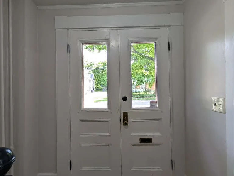 258 Essex St — Photo 8