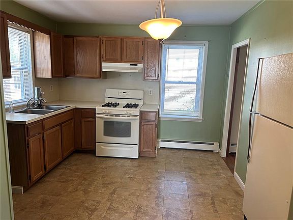5th image of 74 James St