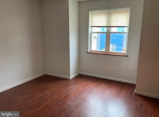 1930 S 7th St #3, Philadelphia, PA 19148