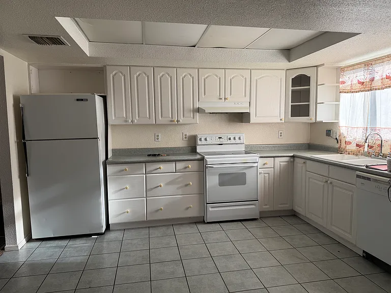 1625 Dorado Dr — Photo 5