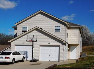 200 NW 27th St, Blue Springs, MO 64015