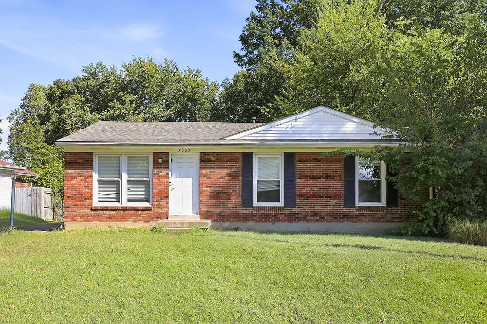 3 bed, 1.0 bath, 1000 sqft, $1,445 — Photo 1