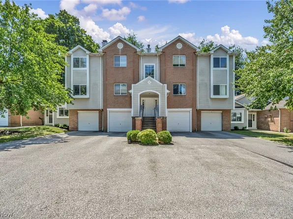 356 Village Pointe Dr APT C, Akron, OH 44313