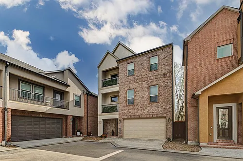 11005 Upland Forest Dr Photo 1