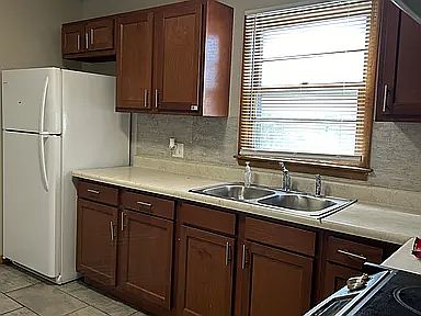 2nd image of 4402 N 60th Ave #6