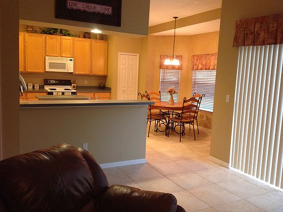 Kitchen with nook