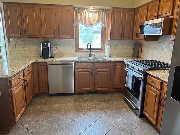 3rd image of 13167 Glencree Ln