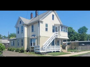 14 Perrault St FLOOR 2, Chicopee, MA 01013