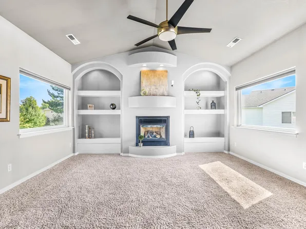 4 Hollyhock Ct, Pasco, WA 99301
