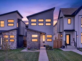 4656 W 82nd St NW, Calgary, AB T3B2P7
