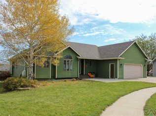 920 Candy Ct, Canton, SD 57013
