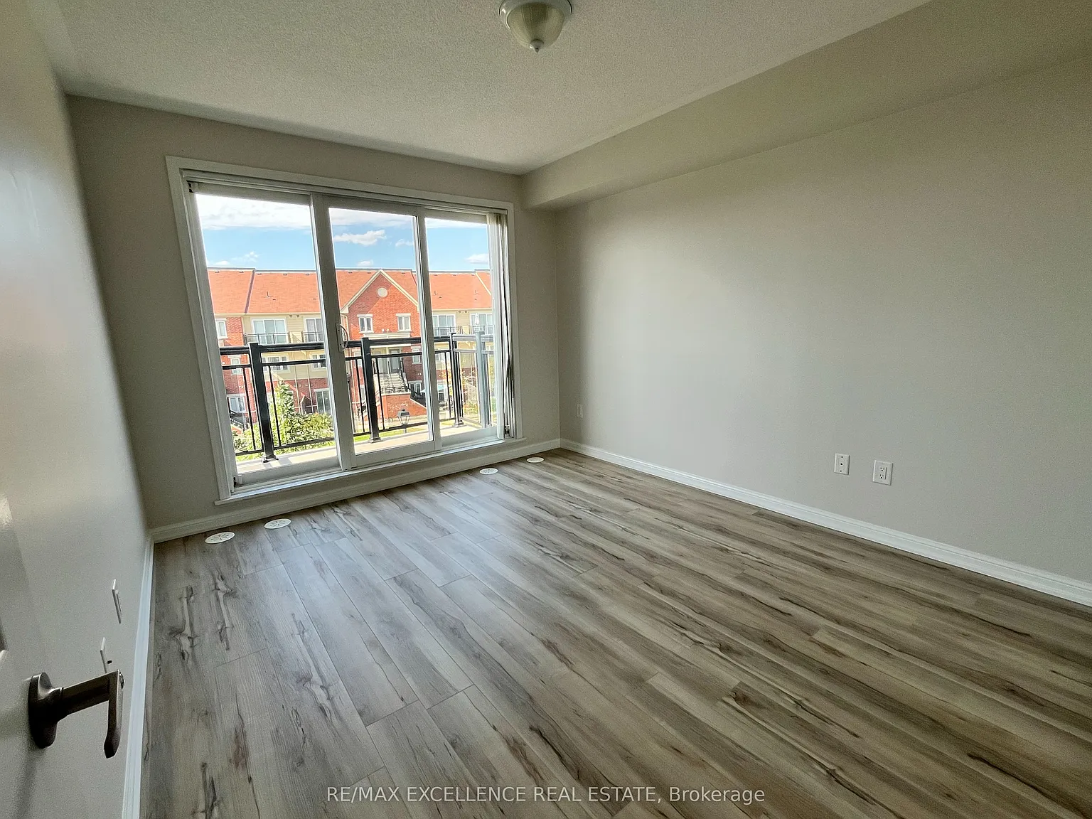 250 Sunny Meadow Blvd — Photo 4