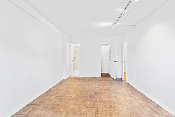 Rented by Corcoran | media 25