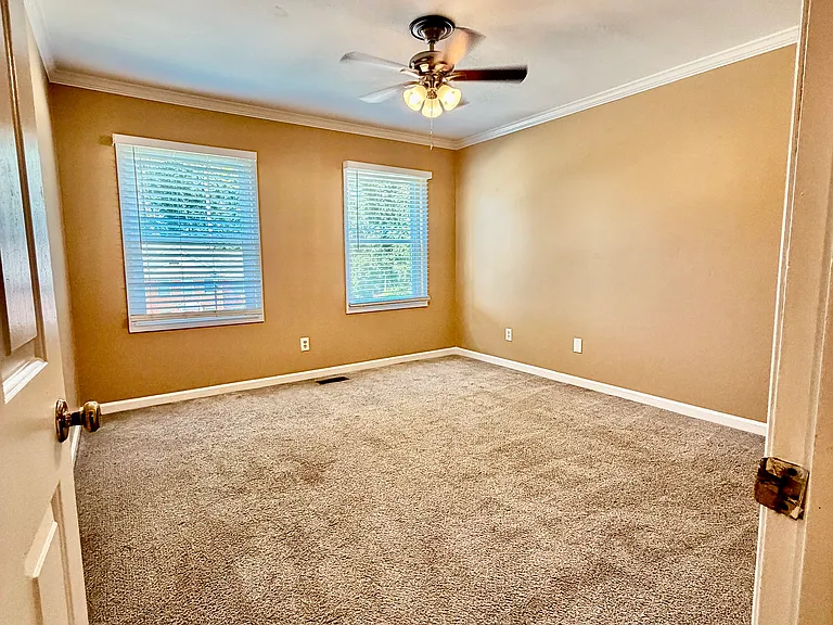 606 Crown Point Dr — Photo 20